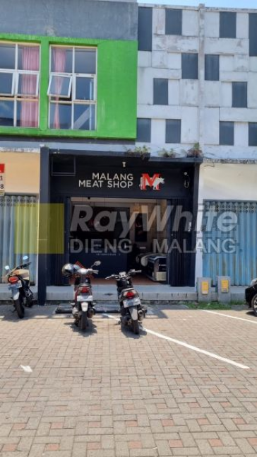 Shophouse for sale at Central Niaga Ijen
