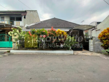 House for sale on Jl. Cengger Ayam Dalam