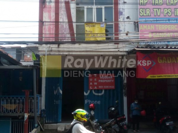 Shophouse for sale and rent in Gajahyana