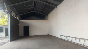Warehouse for sale and rent on Jl. LA Sucipto